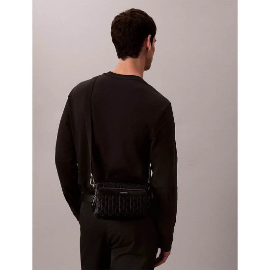 Calvin Klein Τσαντάκι ώμου Embossed Allover Monogram Camera Bag